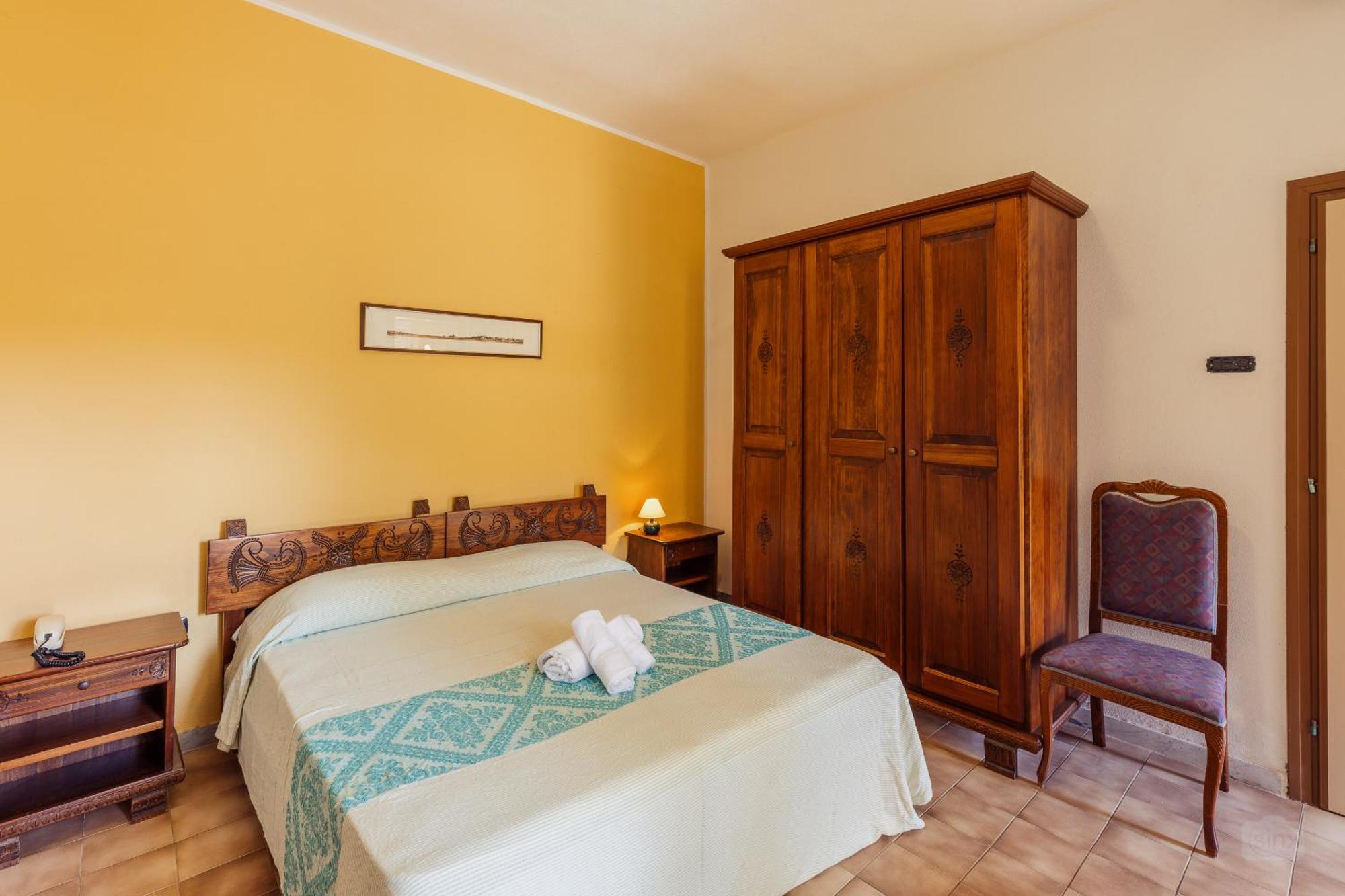Malaspina Hotel & Resort Bosa Exterior photo